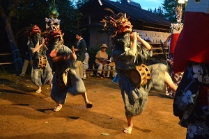 湯久保獅子舞の様子3